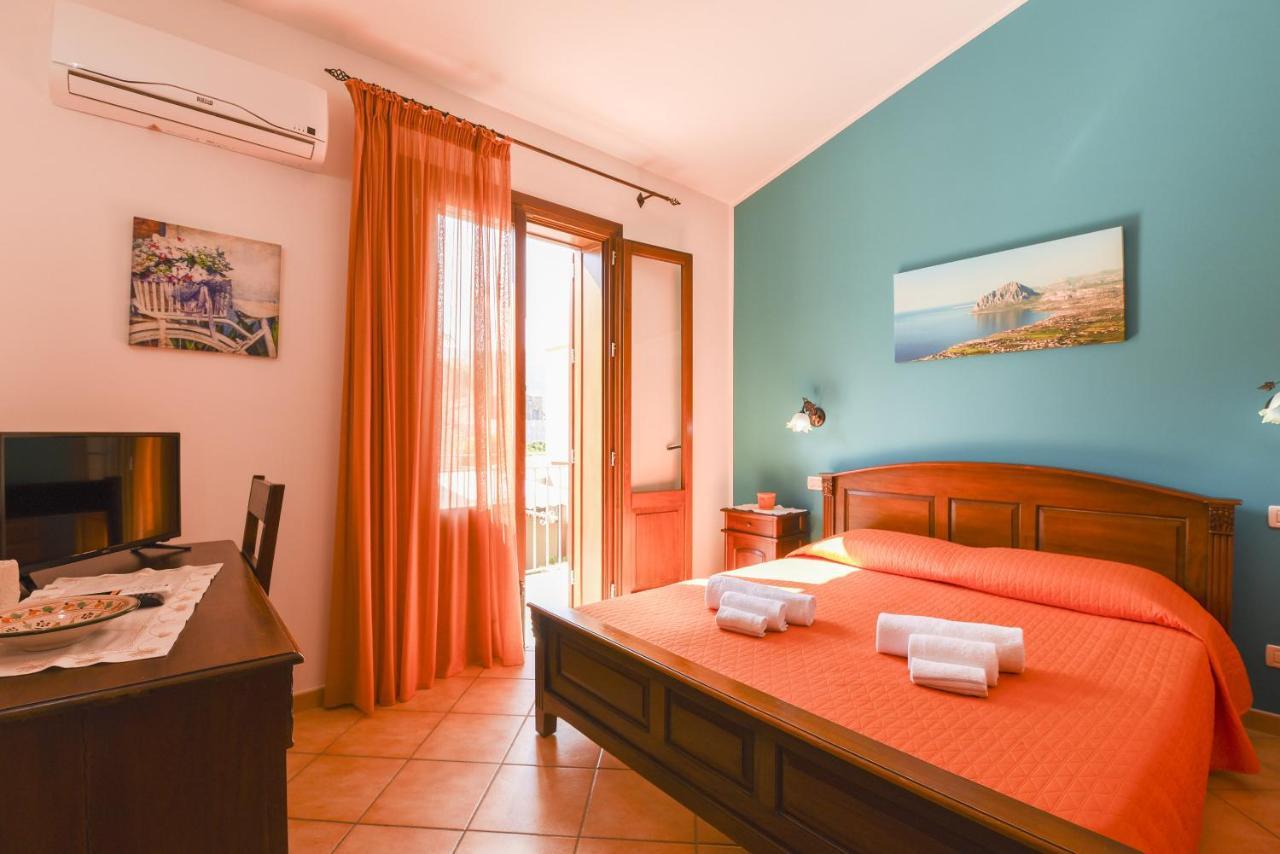 Bed and Breakfast Aurora Кастеллуццо Экстерьер фото
