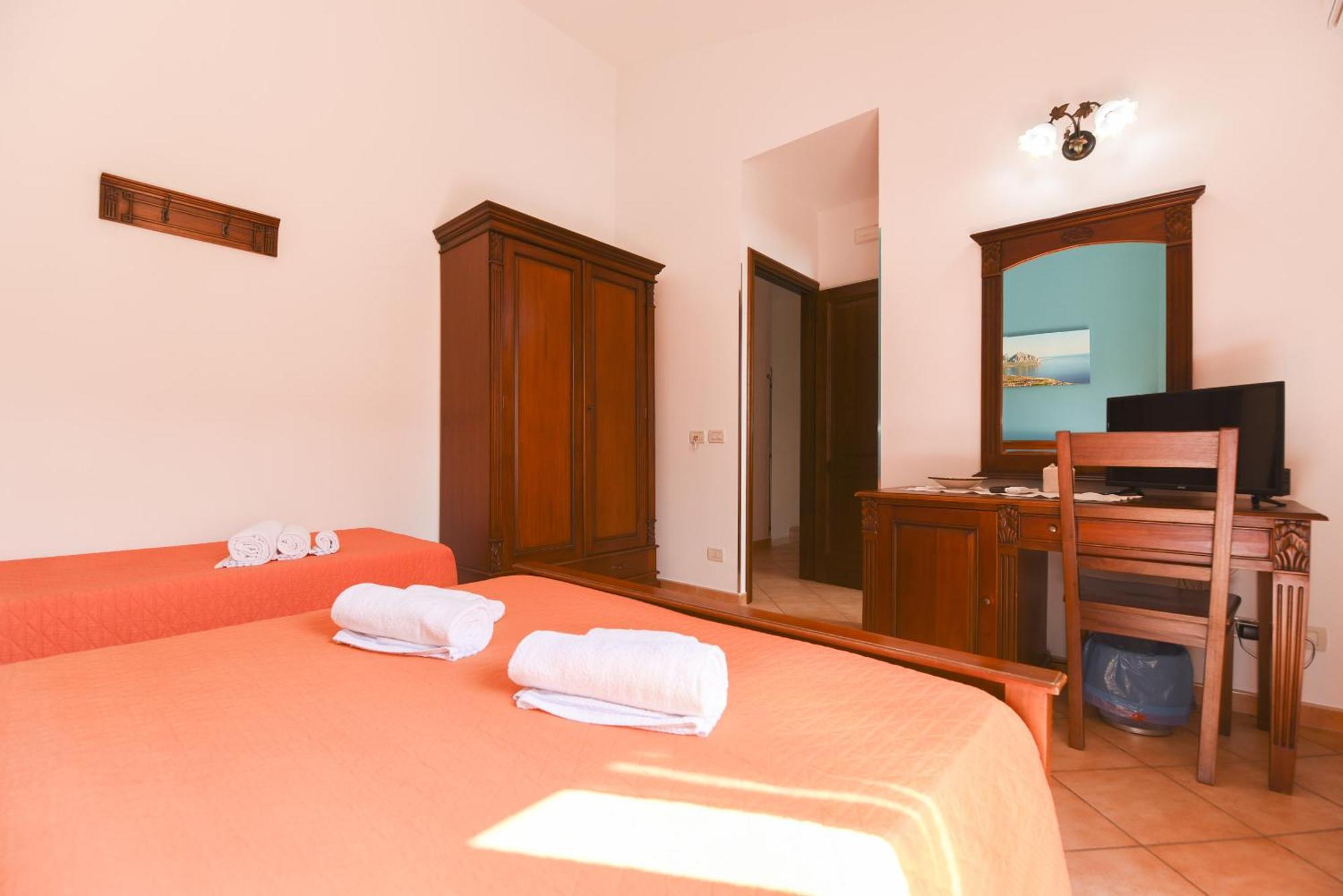 Bed and Breakfast Aurora Кастеллуццо Номер фото